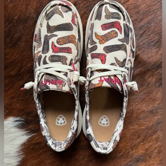 Ariat Hilo Shoes - Picture 1 of 3